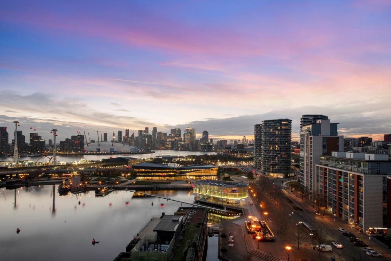 Excel 3 Bedroom Apartment Near City Airport And O2 Arena London Bagian luar foto